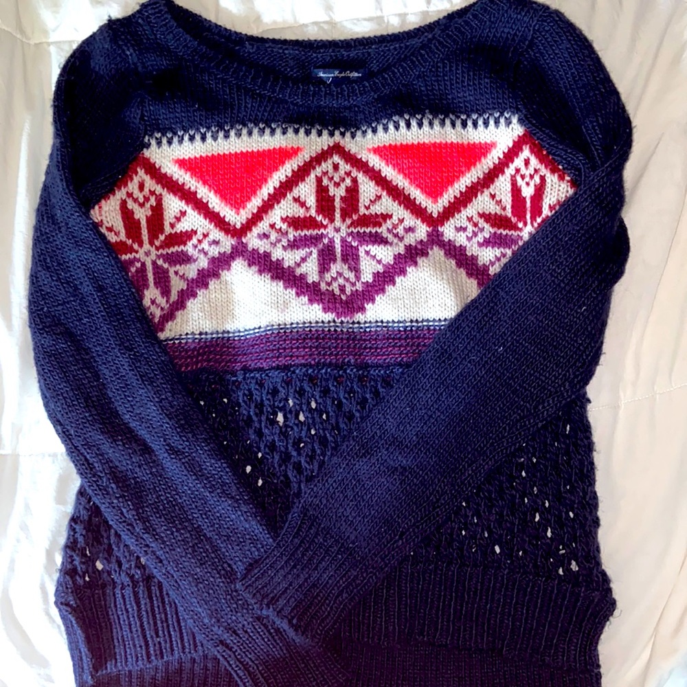 American eagle outfitters navy knit sweater size Small/petite. Smoke/pet free🏡.